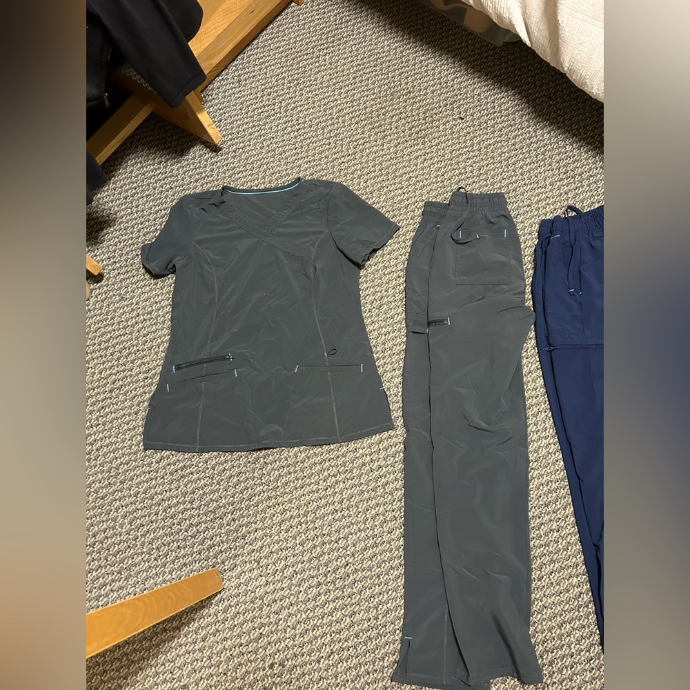 Grey scrub set